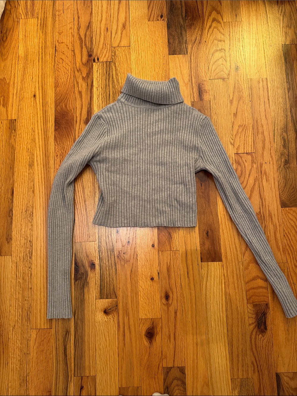 Love Tree Gray Ribbed Cropped Turtleneck Sweater